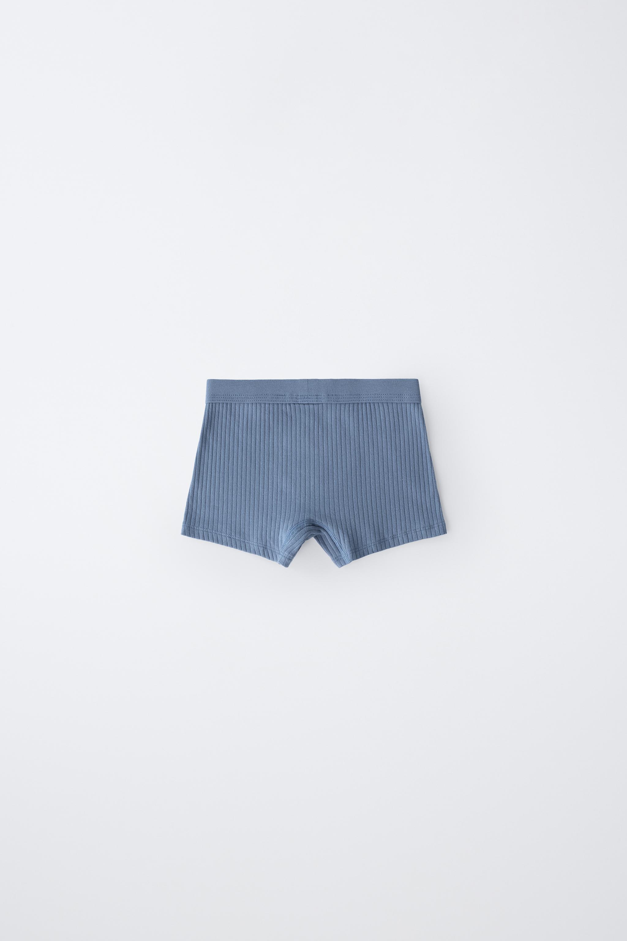 AGES 6- / THREE-PACK OF RIBBED BOXERS WITH LABEL